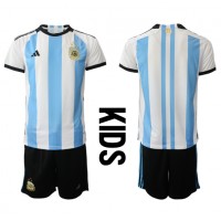 Camiseta Argentina Primera Equipación Replica Mundial 2022 para niños mangas cortas (+ Pantalones cortos)